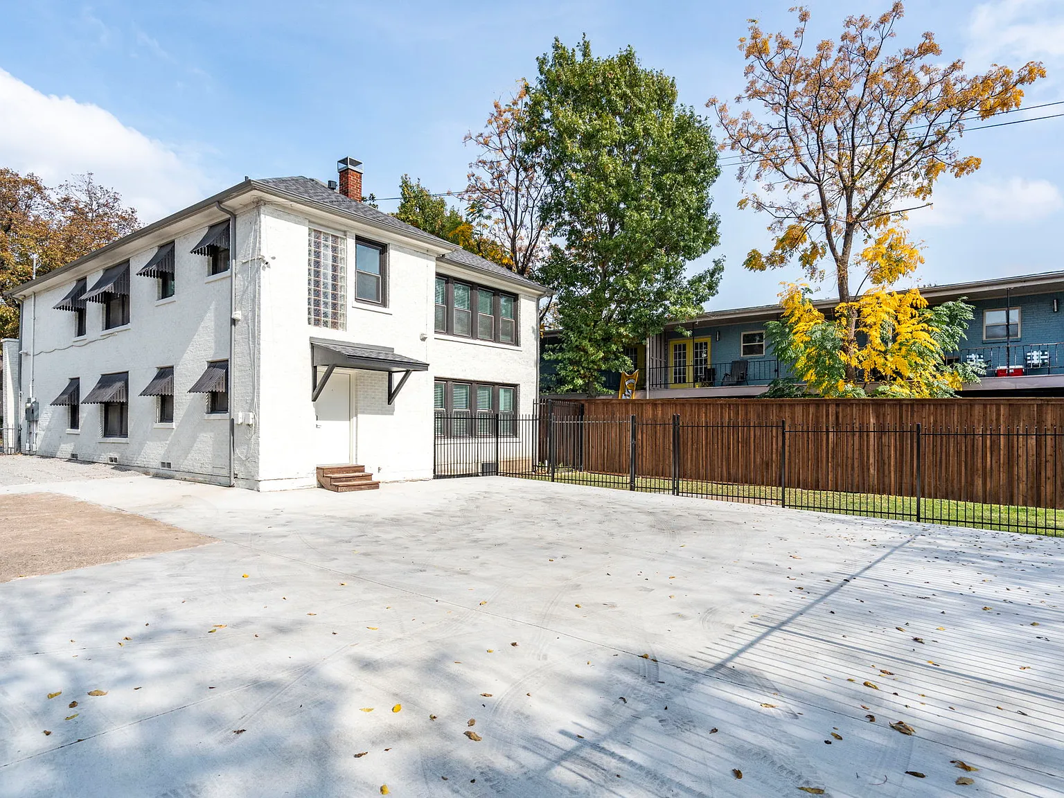 3 bed, 1900 sqft, $5,500 — Photo 4