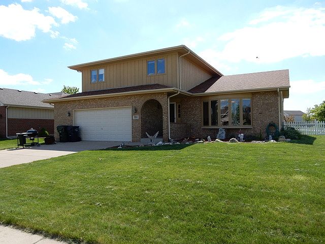 1st image of 701 Wildwood Dr