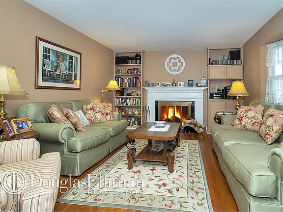 4th image of 1442 Circle Dr W