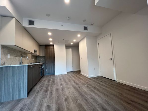 1 bedroom rental in Surrey — photo 7
