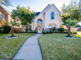 22 Arbor Bend Dr, Houston, TX 77070