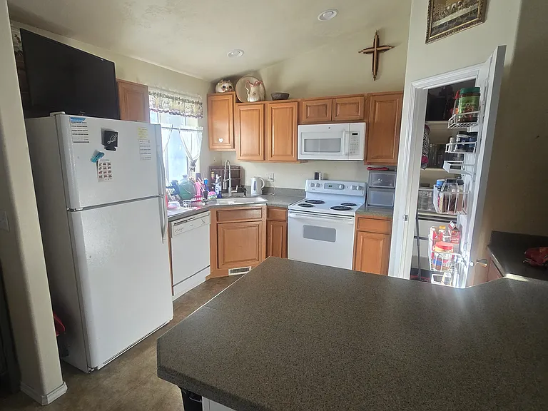 425 N 12 E — Photo 9