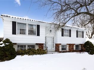 533 Churchill Dr S, Rochester, NY 14616