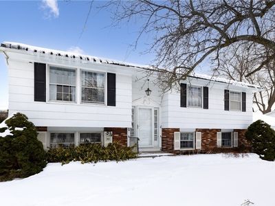 533 Churchill Dr S, Rochester, NY, 14616