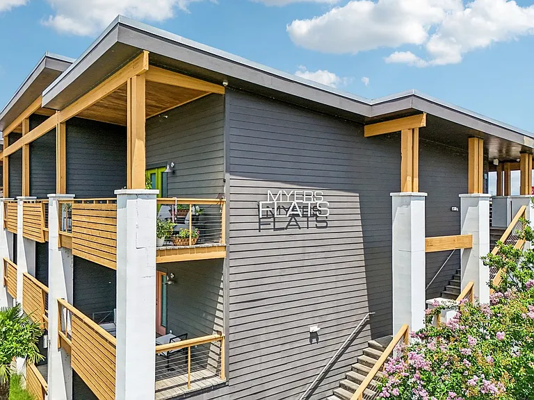 Myers Flats - 3 Bedroom — Photo 12