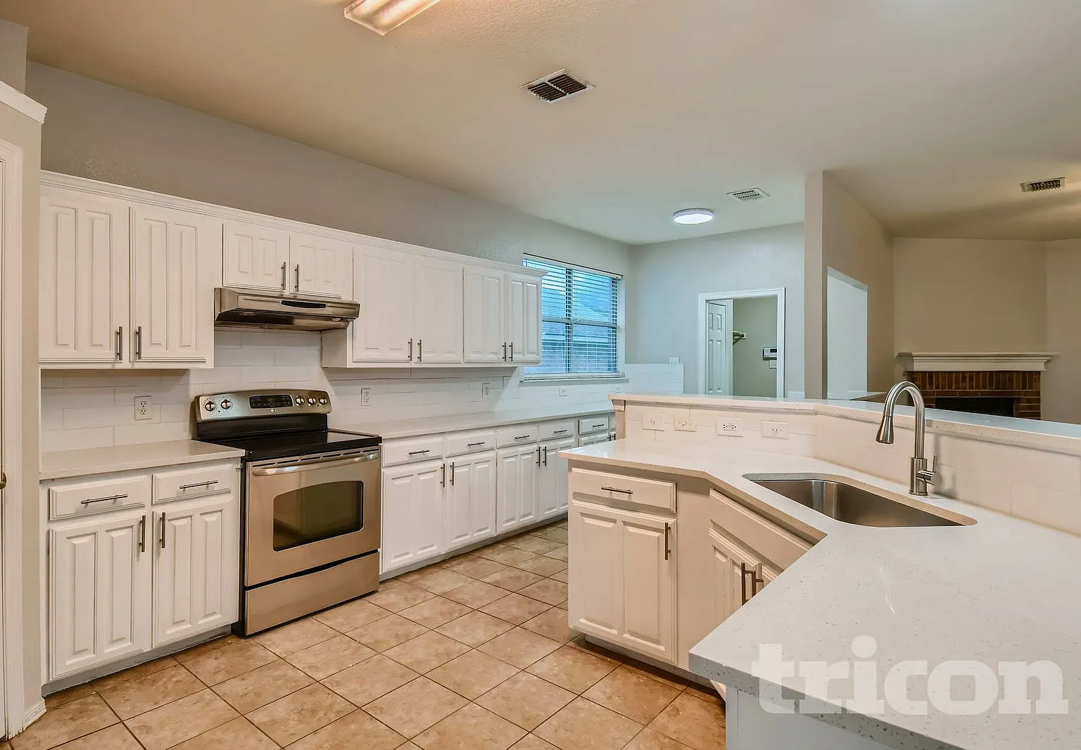 7101 Crenshaw Drive Benbrook TX — Photo 3