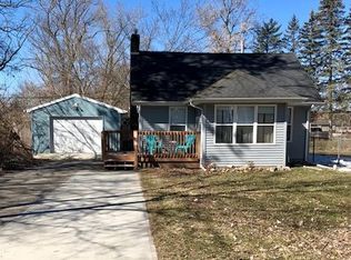 3221 Sheffer Ave, Lansing, MI 48906