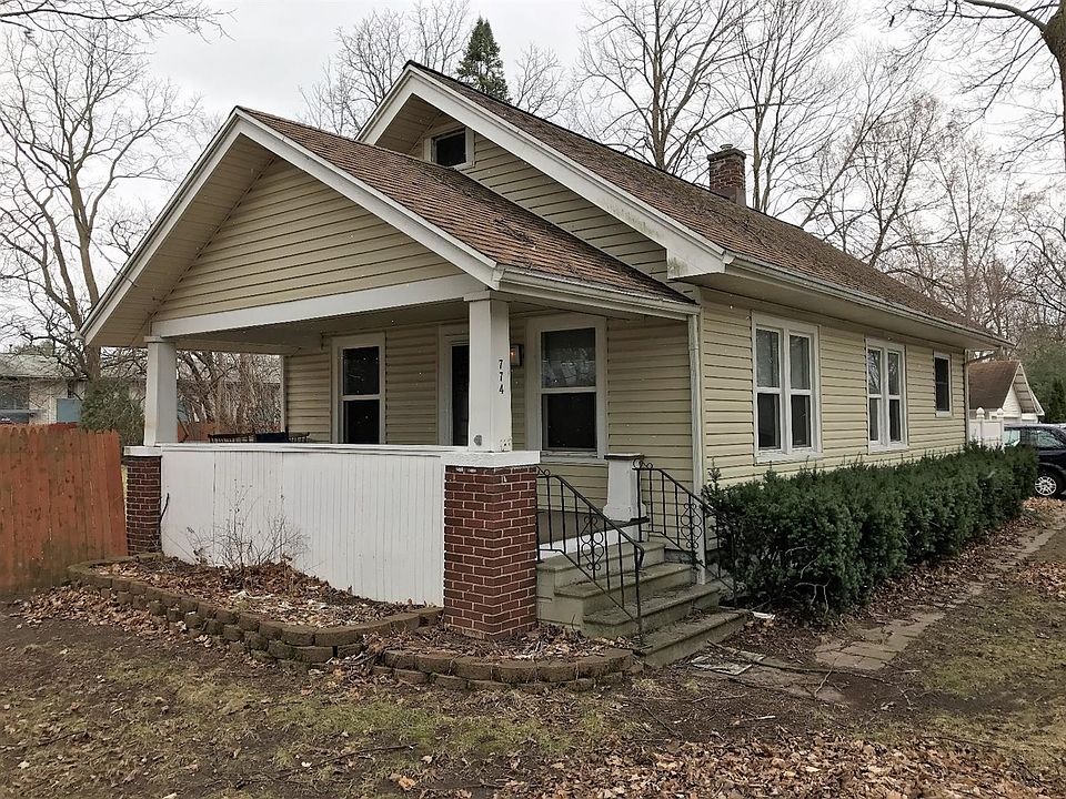 1st image of 774 Bagley Ave