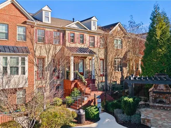 211 Alderwood Point NE, Atlanta, GA 30328