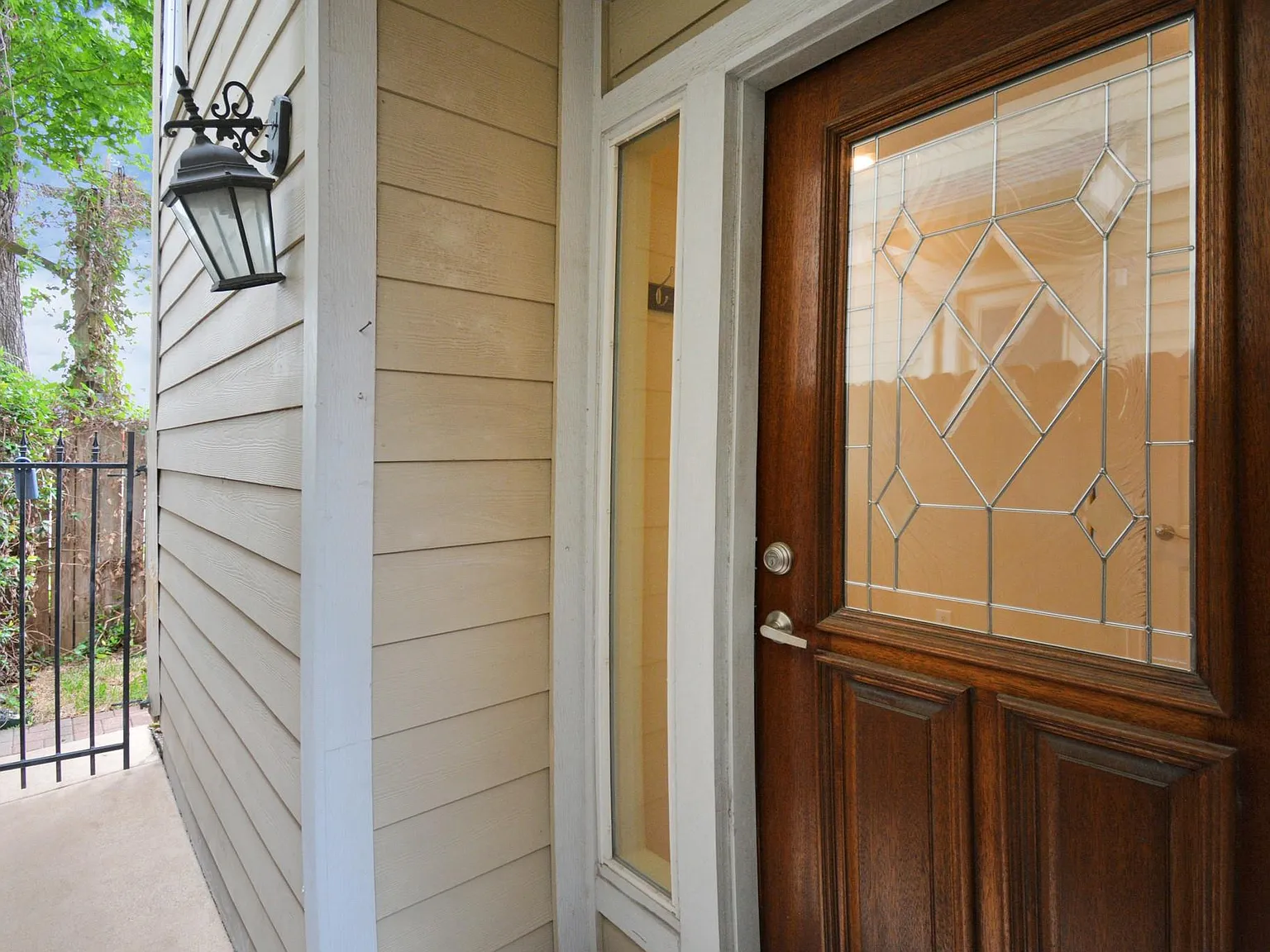 3 bed, 3.5 bath, 2132 sqft, $2,850 — Photo 2
