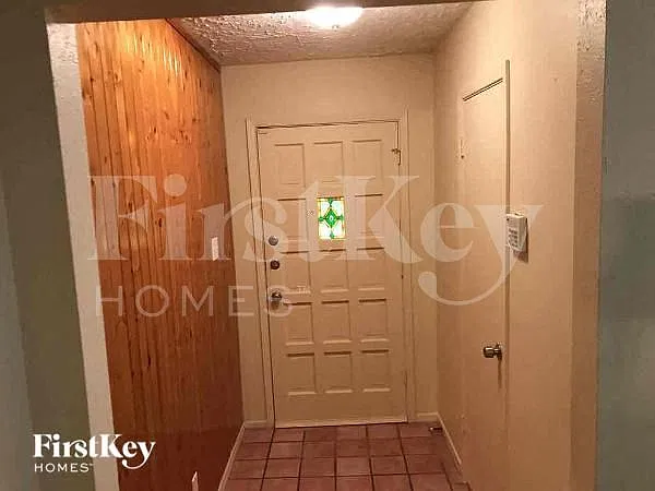 4 bed, 2.0 bath, 1650 sqft, $2,235 — Photo 4