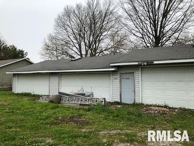 2nd image of 729 E Andrew Rd