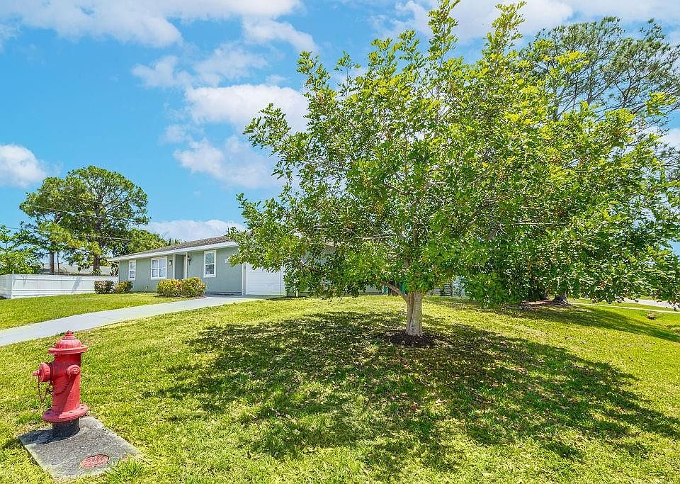 1st image of 2161 SE Airoso Boulevard