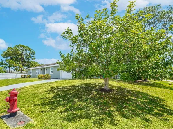 2161 SE Airoso Boulevard, Port St Lucie, FL 34984