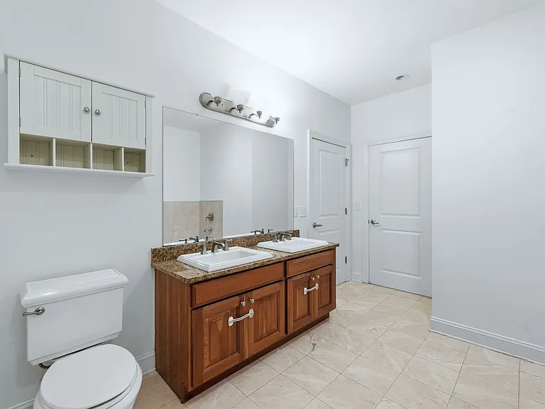 20 Avenue At Port Imperial #323 — Photo 8