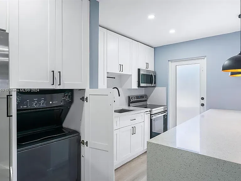1620 SW 40th Ave #1 — Photo 17