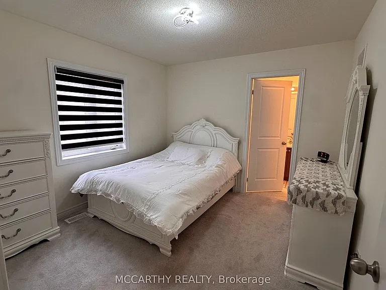 451 Black Cherry Cres — Photo 26