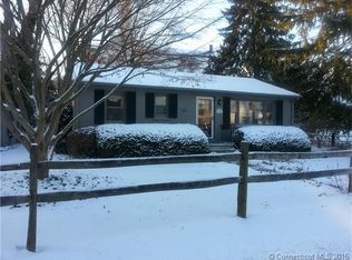 19 Front St, Groton, CT 06340
