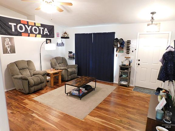 2nd image of 1416 Sunflower Ct