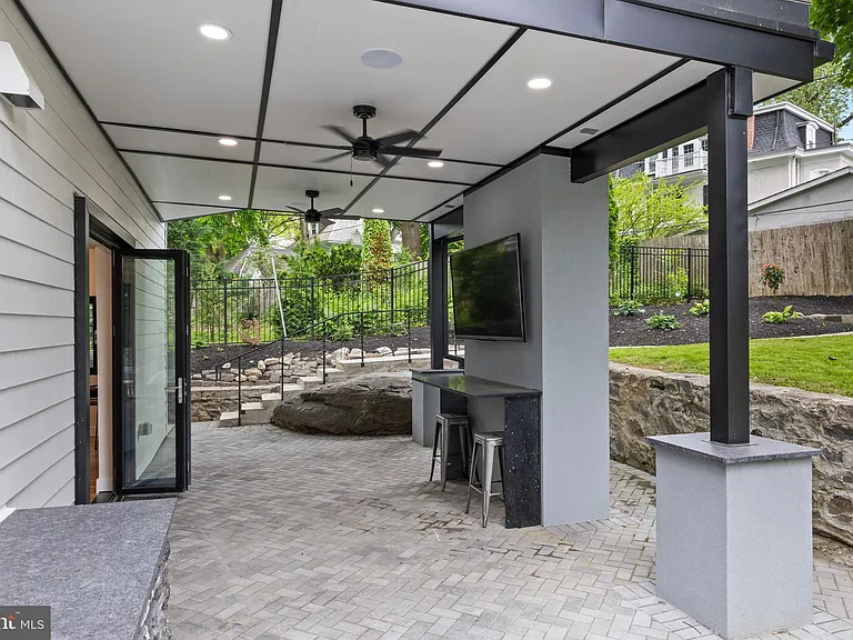 354 Winding Way — Photo 19