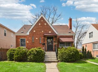 9404 S 55th Ct, Oak Lawn, IL 60453