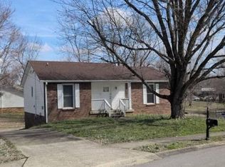 136 Cunningham Pl, Clarksville, TN 37042
