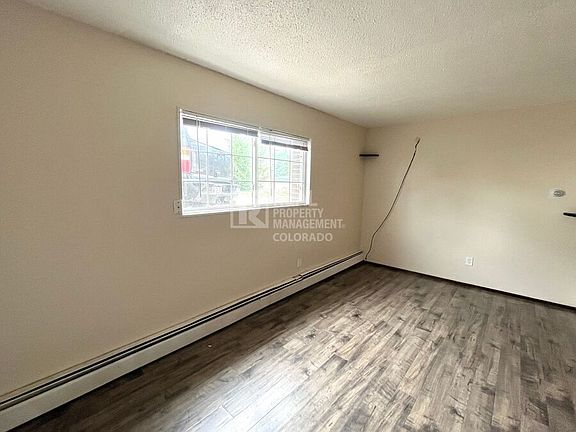 2nd image of 2149 Preuss Rd #1