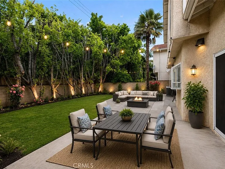 5807 Sylvia Ave — Photo 13