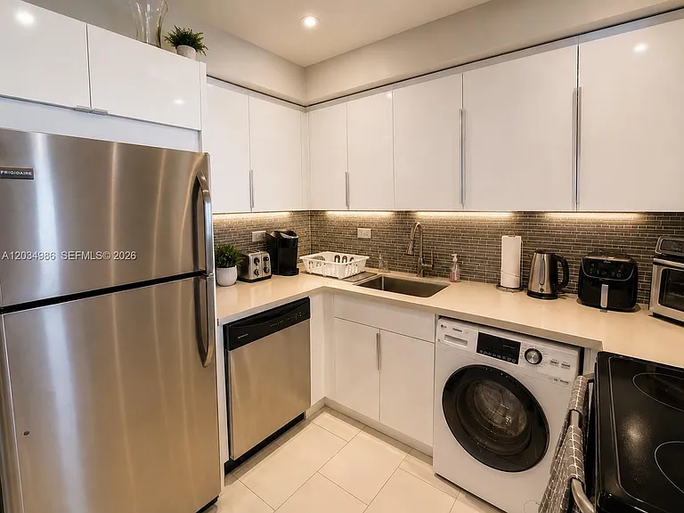 1500 Bay Rd #518S — Photo 4