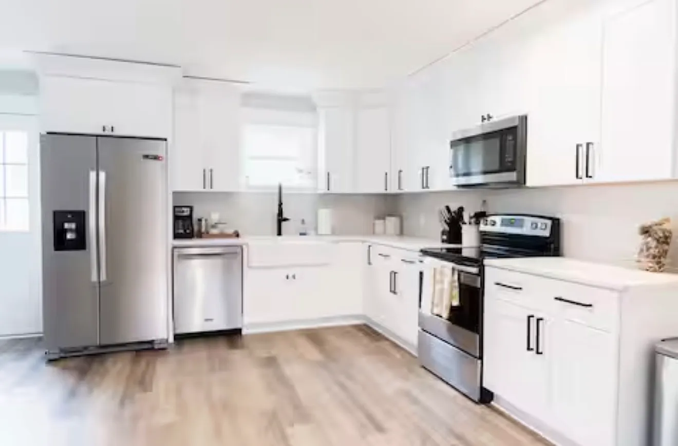 2 bed, 897 sqft, $2,300 — Photo 4