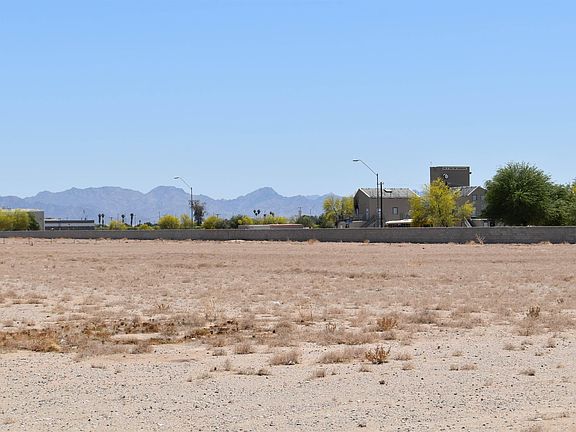 4th image of 3481 S Avenue 4 E