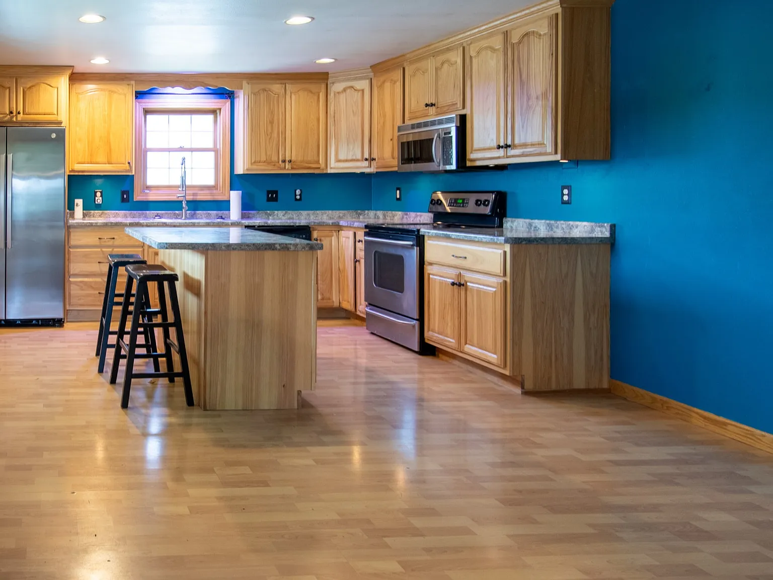 2 bed, 1400 sqft, $1,600 — Photo 4