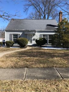 1949 Tudor St, Cuyahoga Falls, OH, 44221