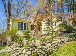 25 Commodore Rd, Chappaqua, NY 10514