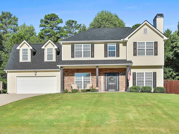 1 Fairgreen Trce, Newnan, GA 30265