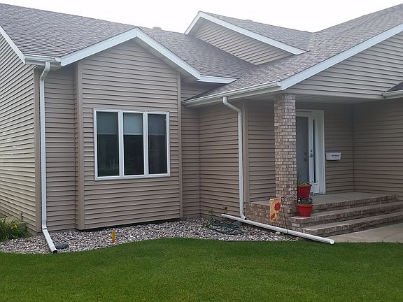 2nd image of 2950 Eagle Dr