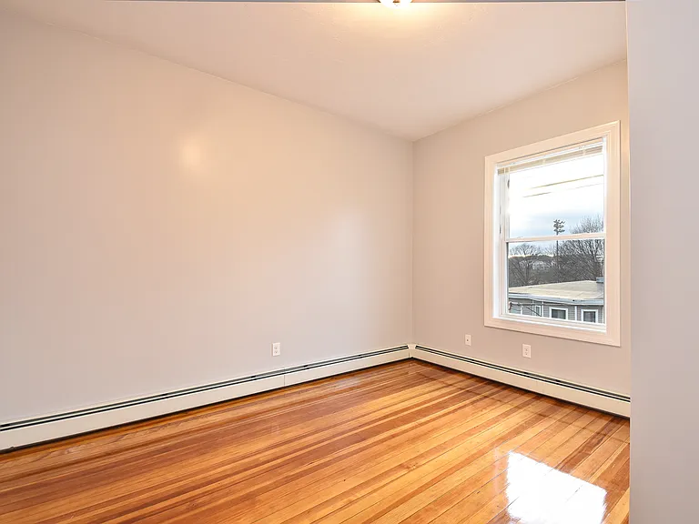 525 Charles St #2 — Photo 8