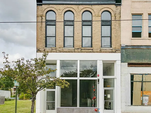 1213 Hull Street- Donut Building