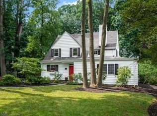 28 Inwood Rd, Essex Fells, NJ 07021