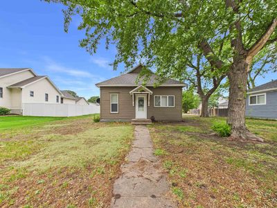 413 Commercial Ave, Hildreth, NE, 68947