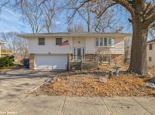 4009 81st St, Urbandale, IA 50322