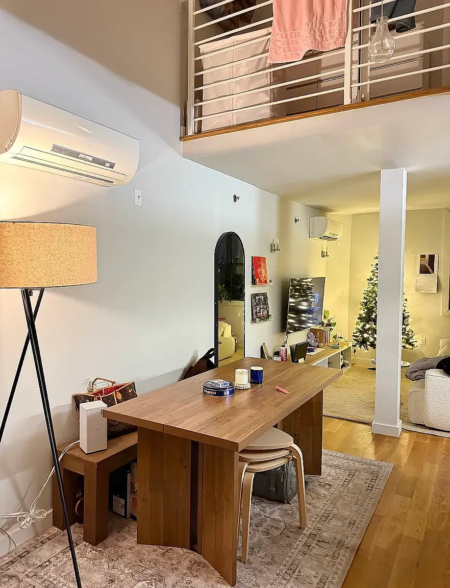 100 Dupont Street — Photo 2