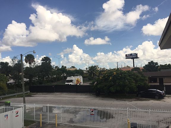 3rd image of 654 NW 121st St