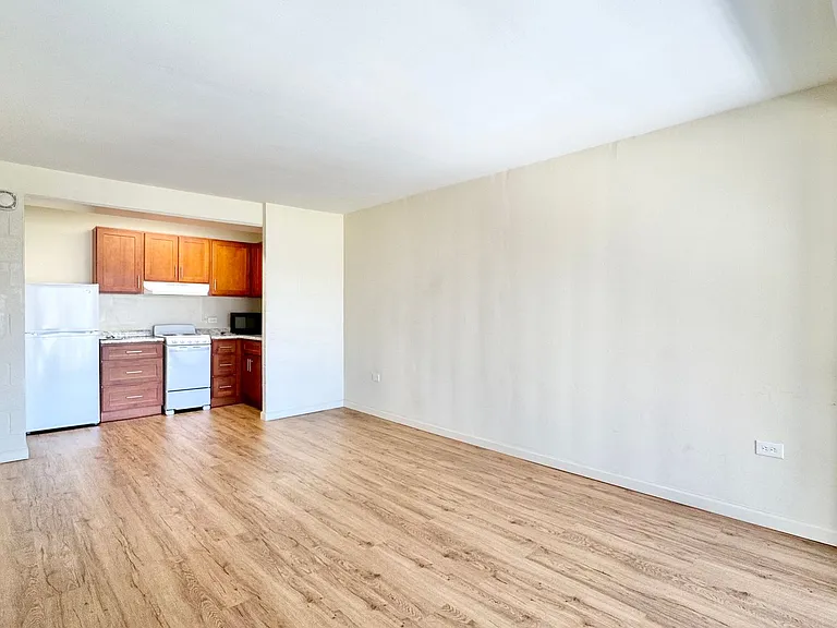 1415 Victoria St #1010 — Photo 4