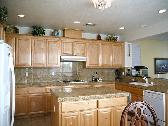 2nd image of 1125 Doyle Cir