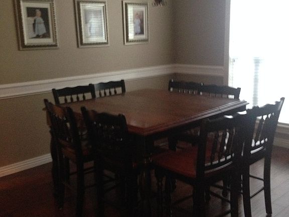 3rd image of 1834 N Independence Pl