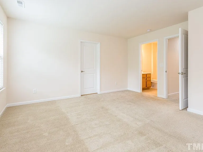 473 Panorama View Loop — Photo 13