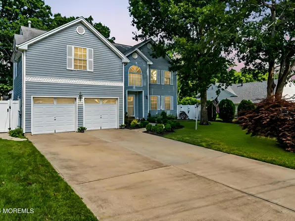 128 Commodore Road, Manahawkin, NJ 08050