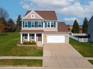 36 Lake Ridge Dr, Mason, MI 48854