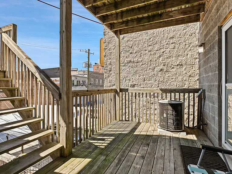 1522 N Bosworth Ave #2 — Photo 17